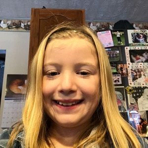 Meet your Posher, Raegan